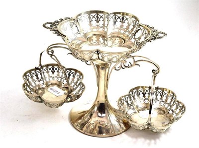 Lot 441 - Silver epergne