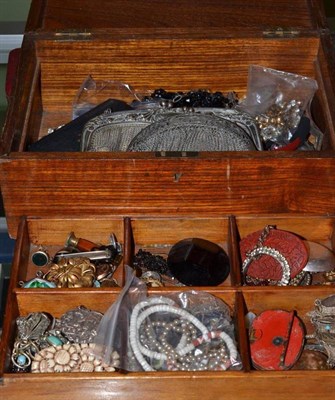 Lot 442 - Quantity of Victorian and later costume and other jewellery including two reticules, two bone...