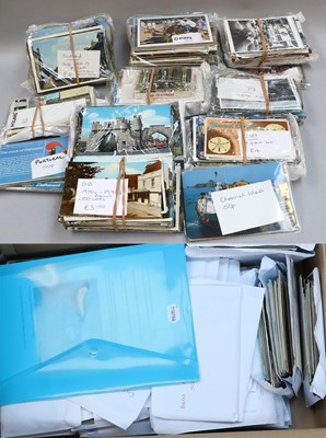 Lot 289 - Approx 1300+ Postcards in two cartons, mostly...