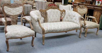 Lot 1262 - An Edwardian Three Part Salon Suite, with...