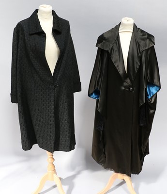 Lot 2056 - Black ‘Open Weave’ Textured Coat with collar,...