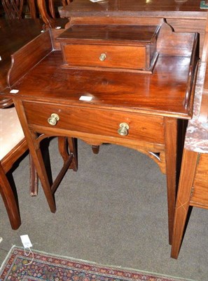 Lot 564 - Edwardian small side table