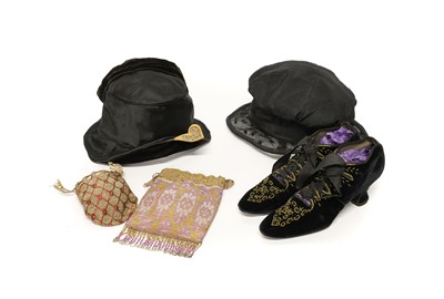 Lot 2191 - Assorted of Early 20th Century Costume...