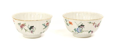 Lot 136 - A Pair of Chinese Porcelain Bowls, Tongzhi...