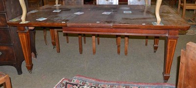 Lot 616 - Edwardian mahogany extending dining table