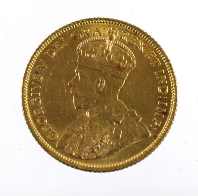 Lot 372 - Canada, George V Gold $5 1913 (22mm, 8.36g),...