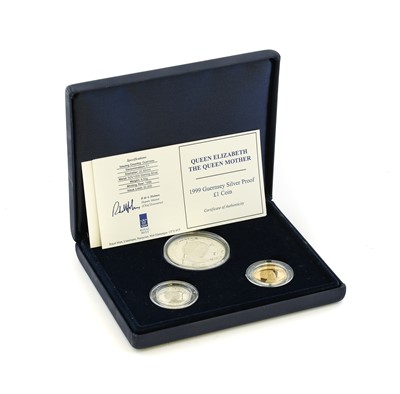 Lot 258 - Guernsey, Gold & Silver 3-Coin Proof Set 1999,...