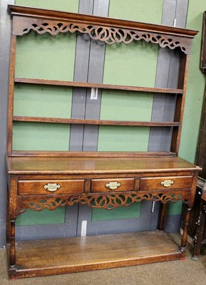 Lot 1247 - A Reproduction Oak Dresser and Rack, 18th...