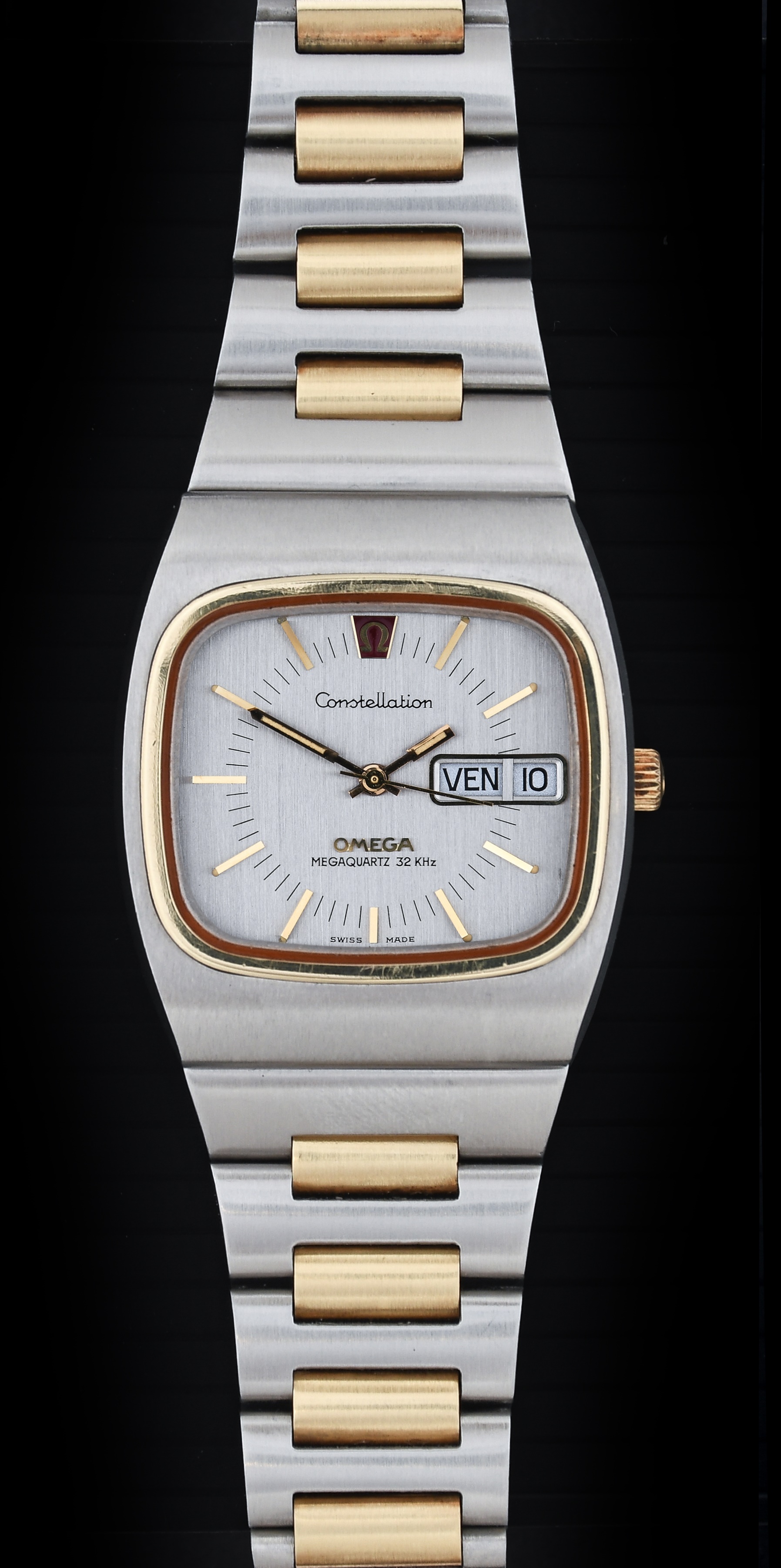 Omega megaquartz discount 32 khz gold