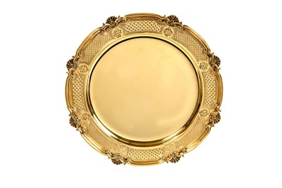 Lot 2210 - An Elizabeth II Silver-Gilt Dish