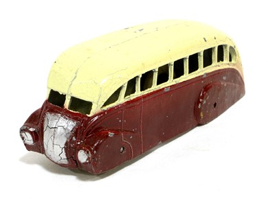 Lot 384 - Dinky (Pre-War) 29b Streamlined Bus