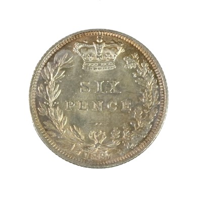Lot 128 - Victoria, Sixpence 1887 obv. young head left...