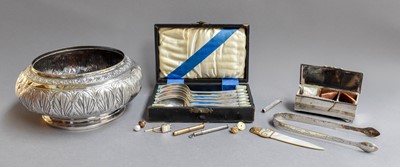 Lot 98 - A Collection of Assorted Silver and Jewellery...