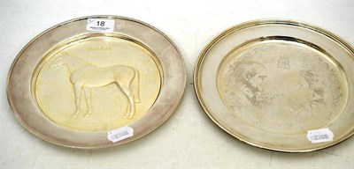 Lot 18 - A Royal Family silver wedding plate and a silver limited edition plate designed by John Skeaping RA