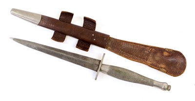 Lot 195 - A Second World War Fighting Knife, second...