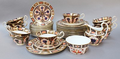 Lot 289 - A Royal Crown Derby Imari Twelve Place Tea...