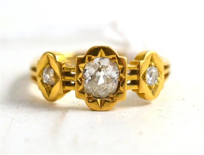 Lot 77 - A three stone diamond ring
