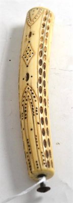 Lot 88 - A carved ivory parasol handle