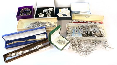 Lot 309 - A Quantity of Paste Jewellery, including...