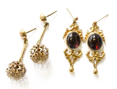 Lot 25 - A Pair of 9 Carat Gold Garnet Drop Earrings,...