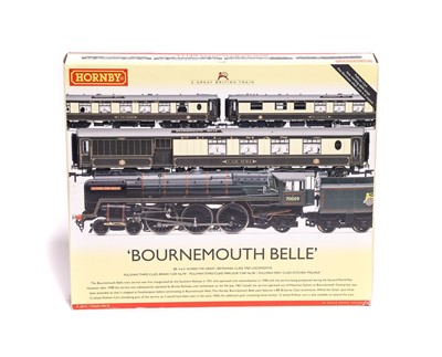 Lot 205 - Hornby (China) OO Gauge R2819 Bournemouth Belle Set