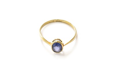 Lot 38 - A Sapphire Ring, stamped '18CT', finger size V