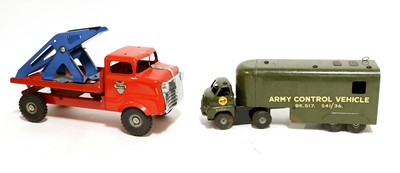 Lot 307 - Triang Army Control Vehicle