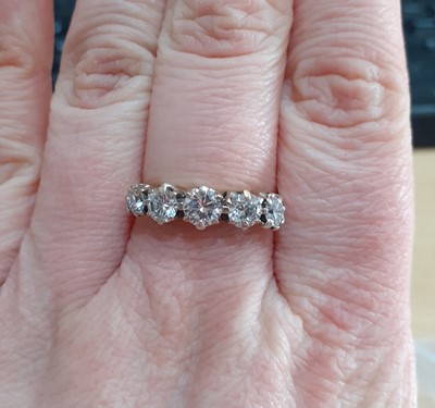 Lot 2116 - An 18 Carat Gold Diamond Five Stone Ring the...