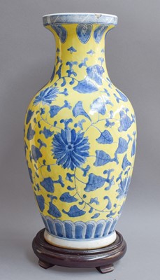 Lot 236 - A Chinese Porcelain Baluster Vase, 20th...