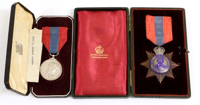 Lot 22 - An Edwardian Imperial Service Medal, bronze...