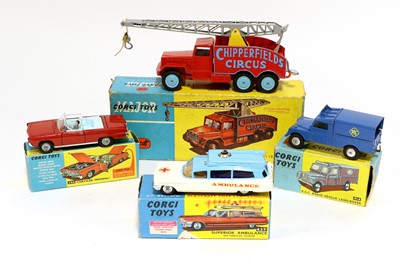 Lot 396 - Corgi 1121 Chipperfields Circus Crane Truck