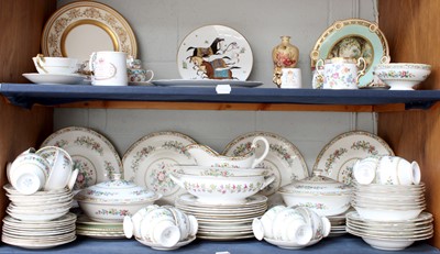 Lot 218 - A Foley and Coalport Ming Rose Pattern...