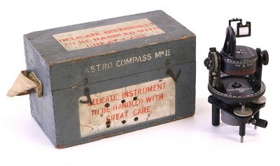 Lot 100 - A First World War Prismatic Pocket Compass,...