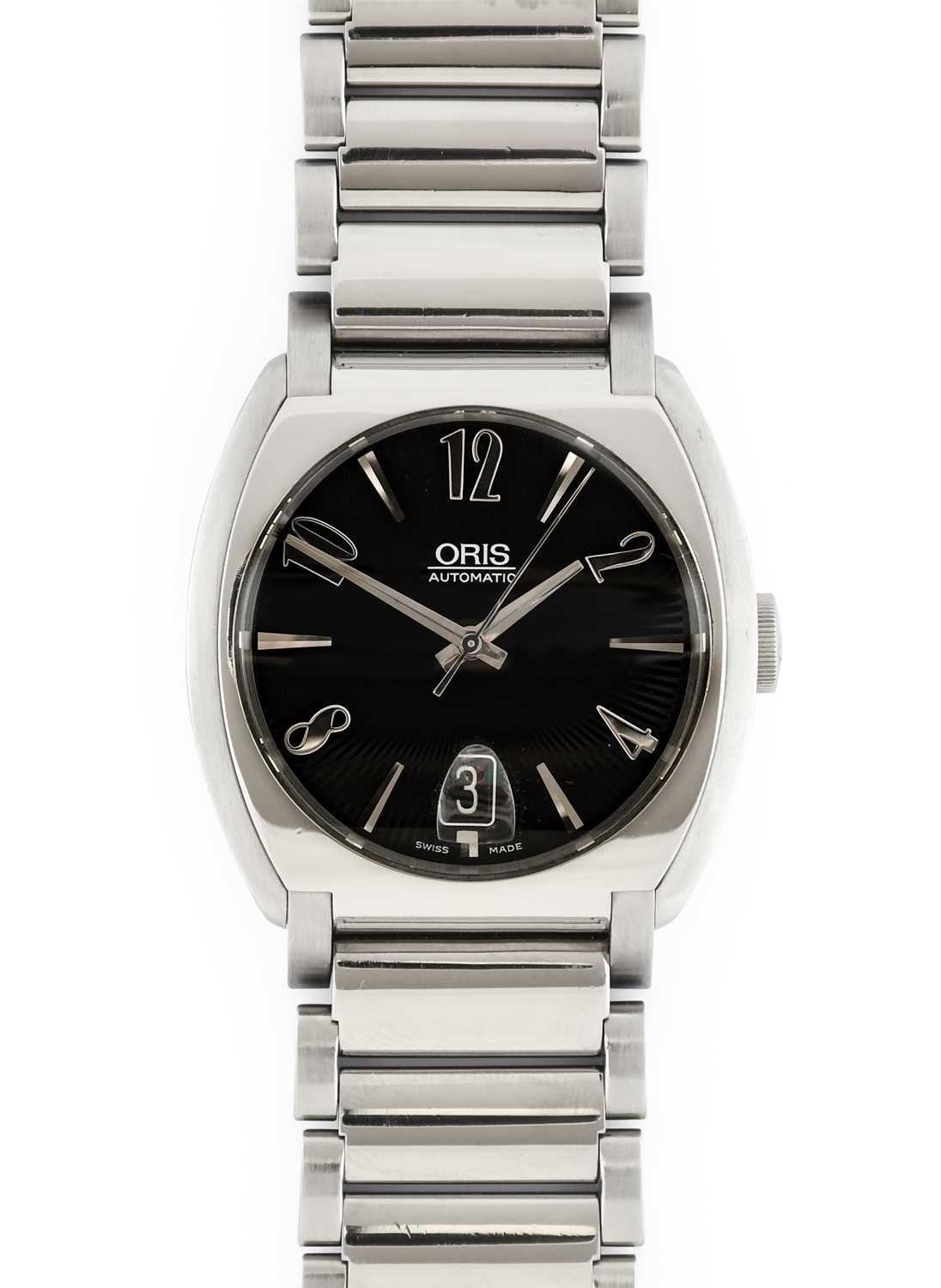 Lot 2287 - Oris: A Stainless Steel Automatic Calendar