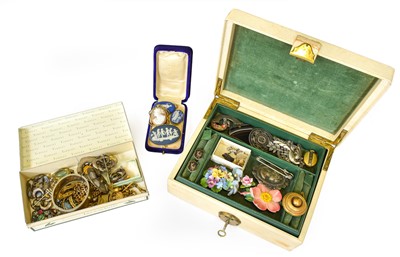 Lot 130 - A Quantity of Jewellery, including a Victorian...