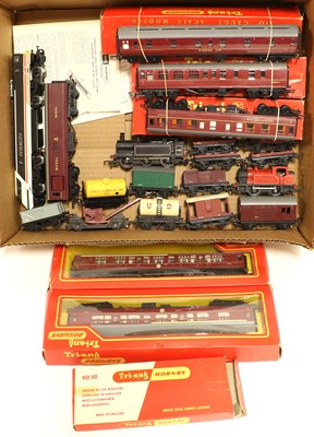 Lot 164 - Triang Hornby OO Gauge R357 A1A-A1A Diesel Electric Locomotive