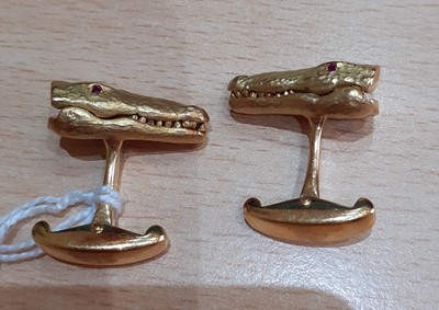 Lot 2083 - A Pair of 18 Carat Gold Crocodile Cufflinks...