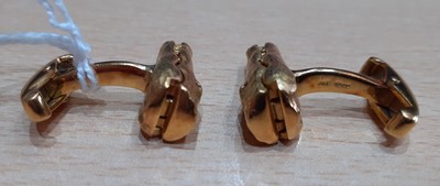 Lot 2083 - A Pair of 18 Carat Gold Crocodile Cufflinks...