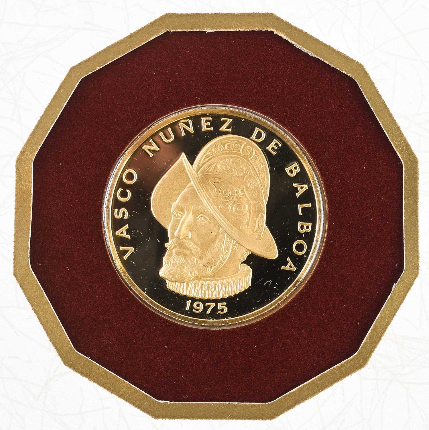 Lot 284 - Panama, Gold Proof 100 Balboa 1975 (.900