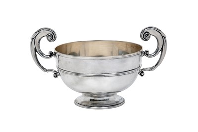 Lot 2278 - A Victorian Silver Two Handled Bowl