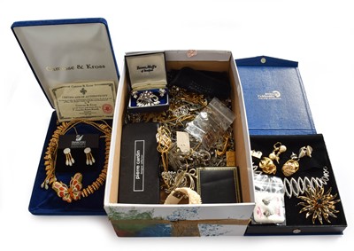 Lot 118 - A Quantity of Costume Jewellery, including a...