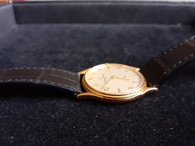 Lot 2146 - Vacheron Constantin: A Good 18 Carat Gold...