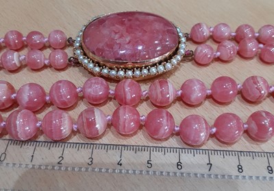 Lot 2056 - A Rhodochrosite and Cultured Pearl Necklace,...