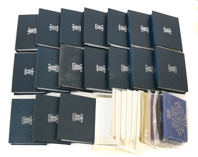 Lot 328 - 31 x UK Proof Sets, comprising: 1970, 1971,...