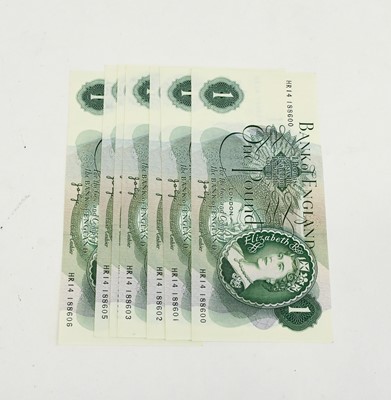 Lot 402 - Collection of English and World Banknotes,...