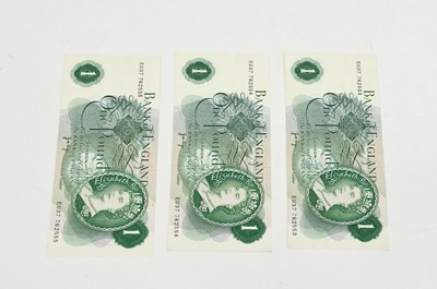 Lot 402 - Collection of English and World Banknotes,...