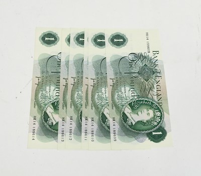 Lot 402 - Collection of English and World Banknotes,...