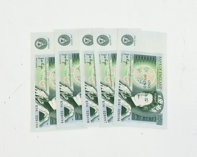 Lot 402 - Collection of English and World Banknotes,...