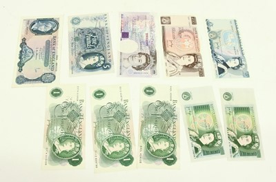 Lot 402 - Collection of English and World Banknotes,...