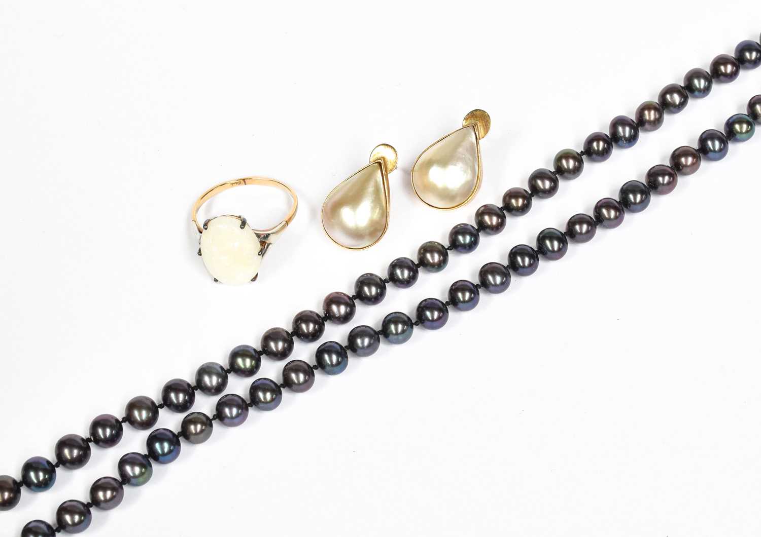 Lot 266 - A Cultured Pearl Necklace, clasp stamped '9CT',...